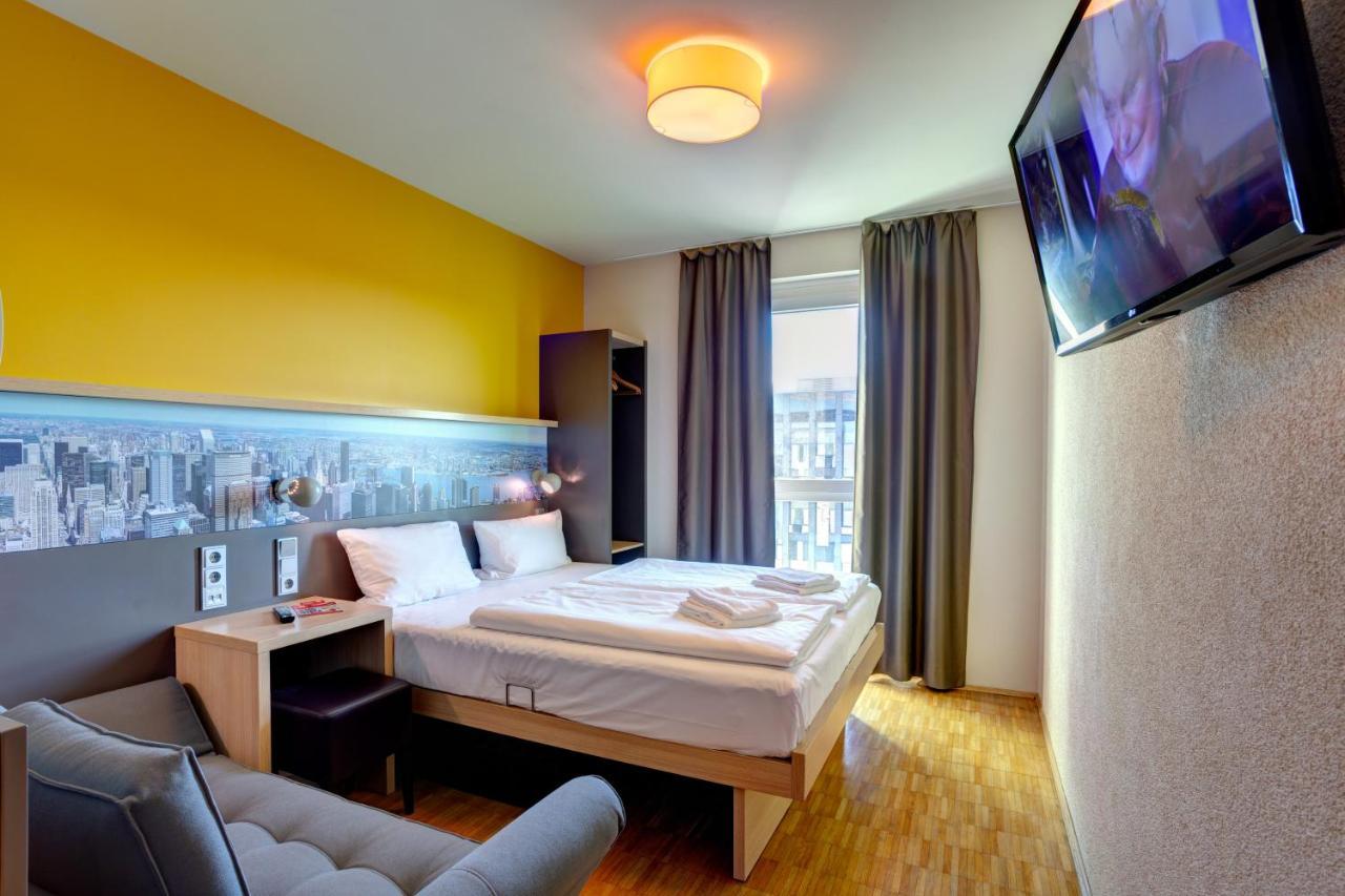 Meininger Hotel Frankfurt/Main Messe Франкфурт-на-Майні Екстер'єр фото