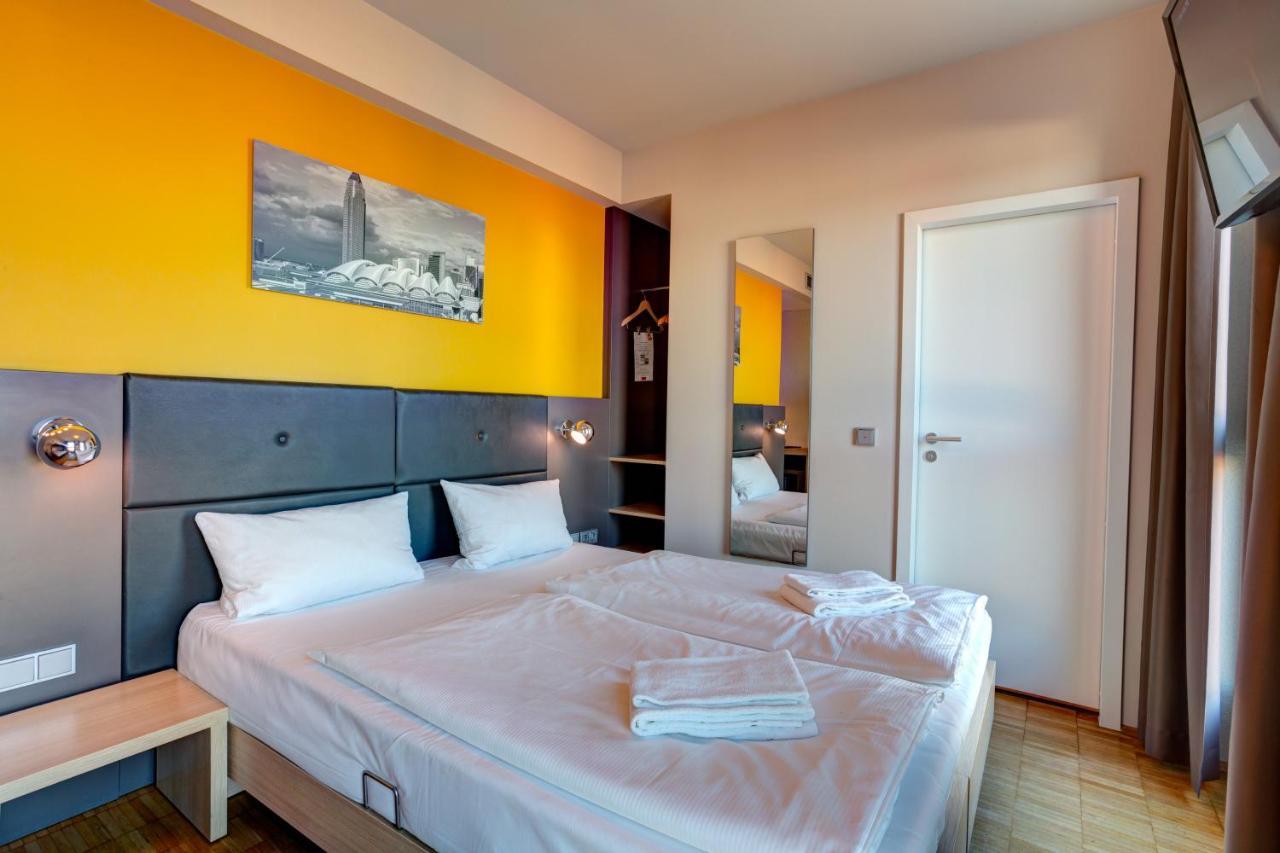 Meininger Hotel Frankfurt/Main Messe Франкфурт-на-Майні Екстер'єр фото